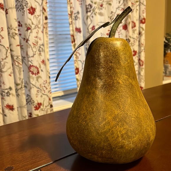 Large Rustic Decorative Pear 🍐 - Picture 4 of 12